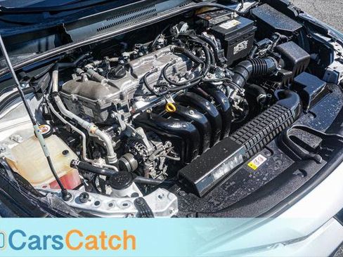 Used 2021 Toyota Corolla LE FWD image 32