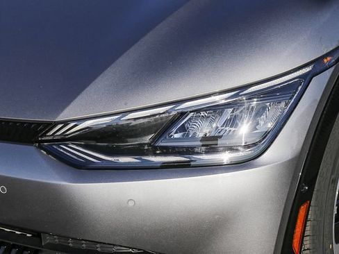 Used 2024 Kia EV6 Wind w/ Wind Technology Package AWD/4WD image 8