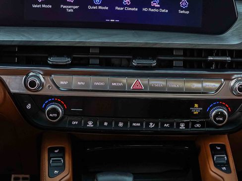 Certified 2023 Kia Telluride SX Prestige X-Line AWD/4WD image 12