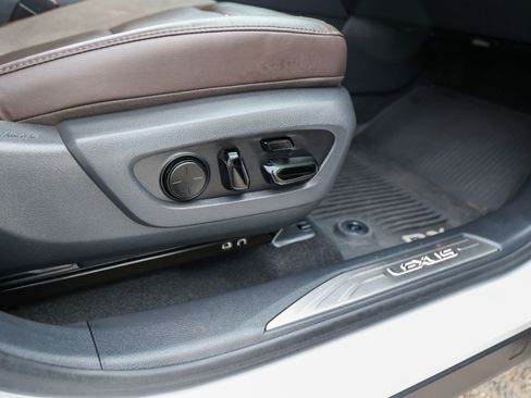 Used 2024 Lexus RX 350 w/ Convenience Package FWD image 35