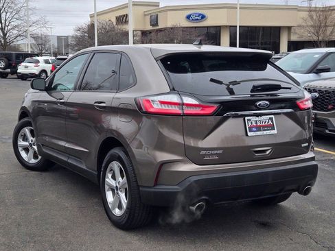 Used 2019 Ford Edge SE image 13