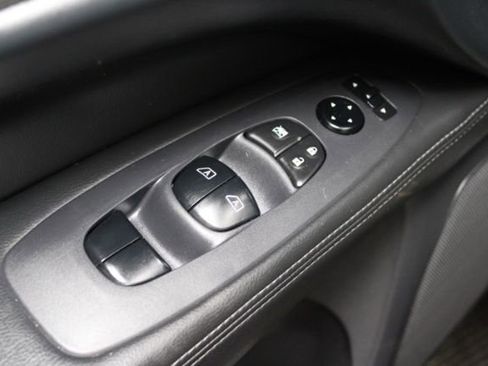 Used 2015 Nissan Pathfinder SL w/ SL Premium Package image 9