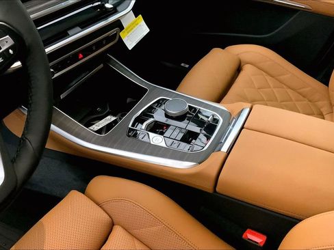 New 2026 BMW X5 xDrive50e w/ Climate Comfort Package image 6