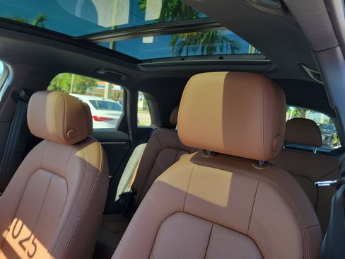 Certified 2025 Audi Q3 2.0T Premium w/ Convenience Package AWD/4WD image 16