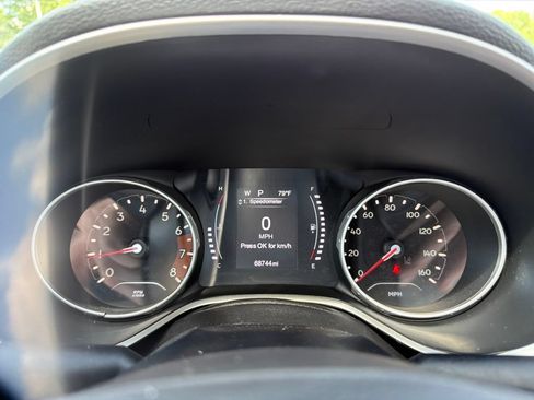 Used 2021 Jeep Compass Latitude w/ Sun and Sound Group AWD/4WD image 12