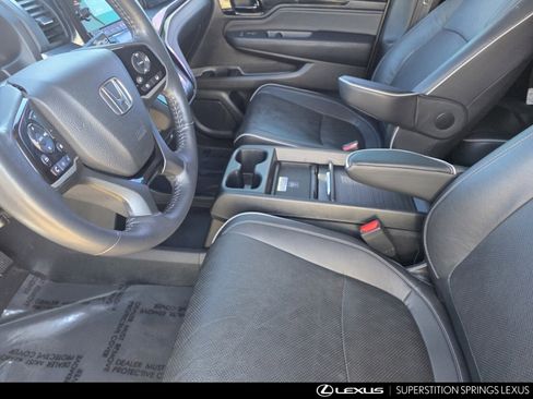 Used 2023 Honda Odyssey Elite image 12