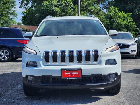 Used 2015 Jeep Cherokee Latitude w/ Cold Weather Group AWD/4WD image 2