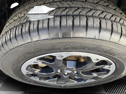 Certified 2023 Subaru Crosstrek 2.0i Premium image 7