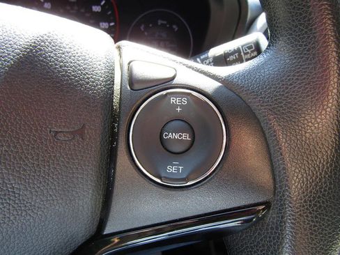 Used 2019 Honda HR-V LX image 15