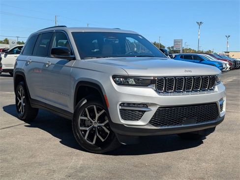 New 2025 Jeep Grand Cherokee Limited image 2