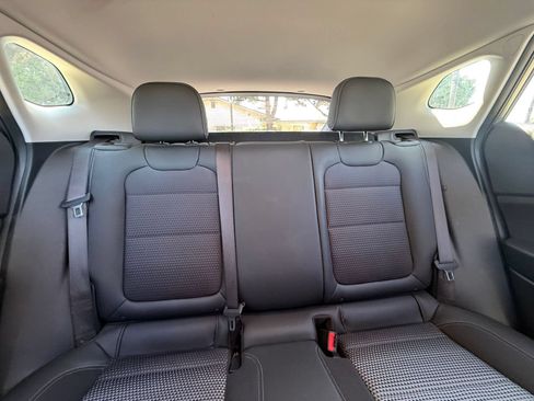 Used 2025 Chevrolet Trax LT FWD image 35