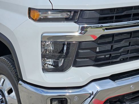 New 2026 Chevrolet Silverado 3500 LT w/ Texas Edition image 9