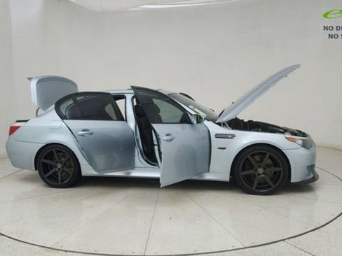 Used 2006 BMW M5 image 69