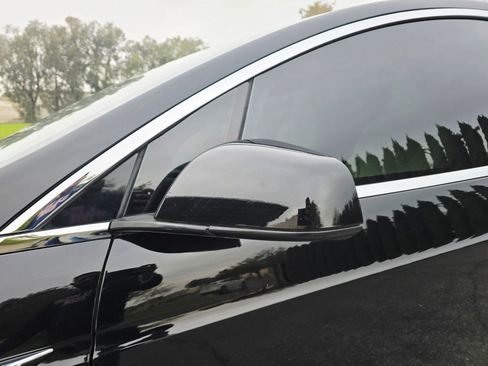 Used 2021 Tesla Model X Performance image 9