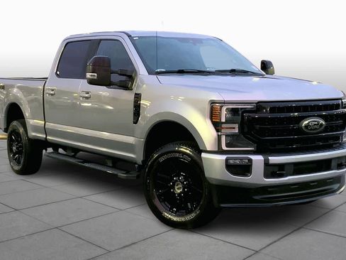 Used 2020 Ford F250 Lariat image 2