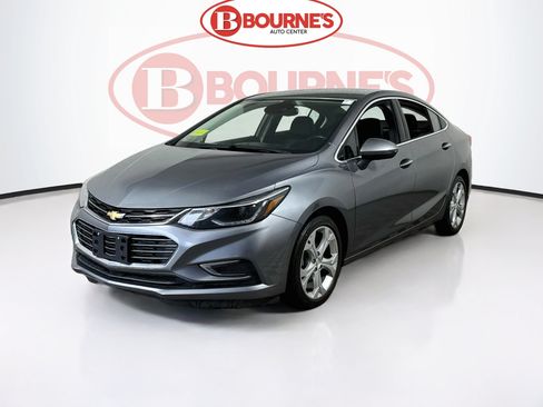 Used 2018 Chevrolet Cruze Premier w/ Enhanced Convenience Package FWD image 5