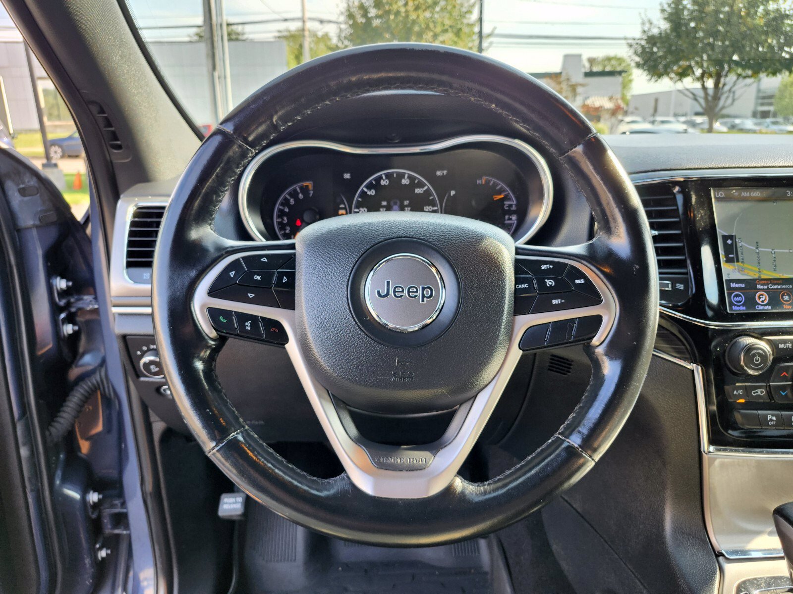 Used 2020 Jeep Grand Cherokee Limited AWD/4WD image 27