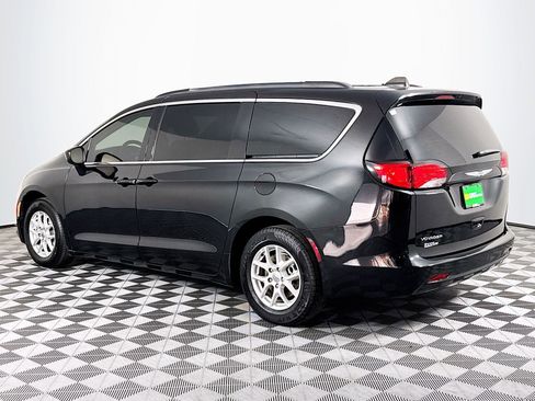 Used 2021 Chrysler Voyager Lxi image 6
