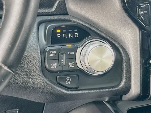 Used 2024 RAM 1500 Laramie AWD/4WD image 17
