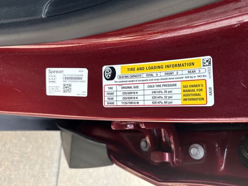 Used 2024 Chevrolet Trax RS w/ Driver Confidence Package FWD image 34