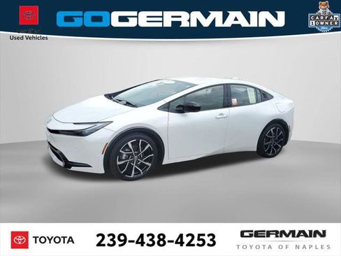Certified 2025 Toyota Prius Plug-In Hybrid FWD image 10