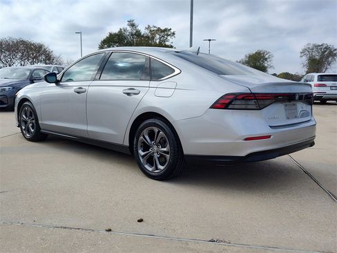 Used 2023 Honda Accord EX image 6