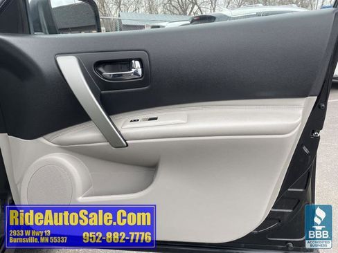 Used 2011 Nissan Rogue SV w/ SL Pkg image 13