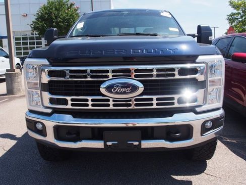 Certified 2024 Ford F250 XLT w/ Tremor Off-Road Package AWD/4WD image 3