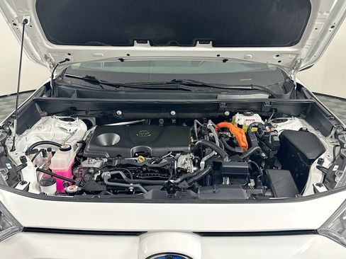 Used 2021 Toyota RAV4 LE image 39