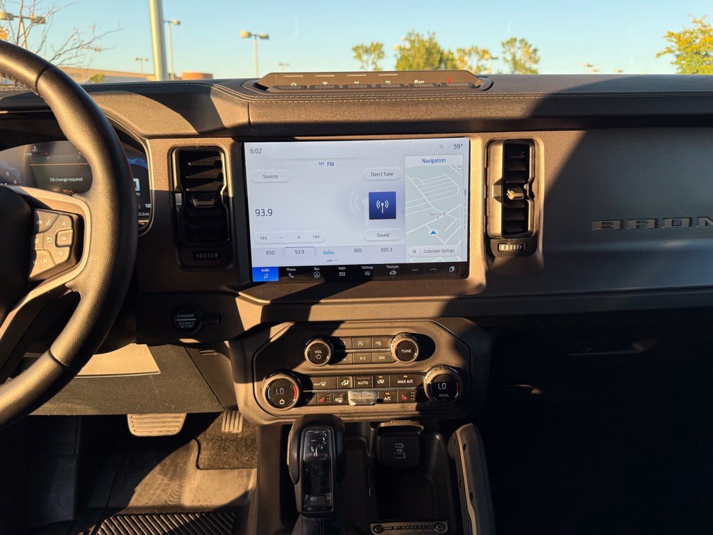 Used 2025 Ford Bronco Badlands AWD/4WD image 16