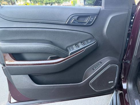 Used 2017 GMC Yukon XL SLT w/ Open Road Package image 15