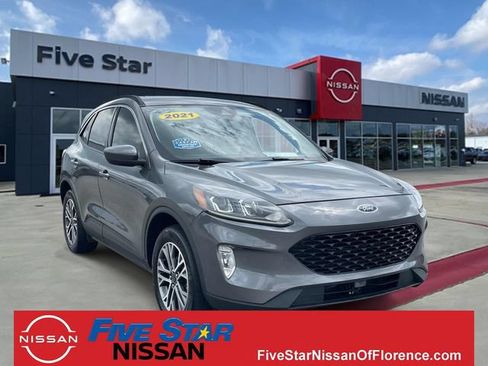 Used 2021 Ford Escape SEL w/ Technology Package AWD/4WD image 1