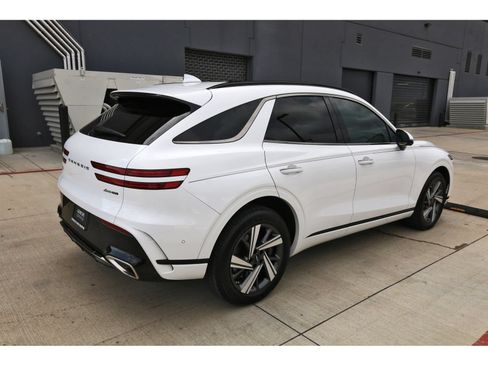 Used 2026 Genesis GV70 3.5T Sport Advanced AWD/4WD image 8