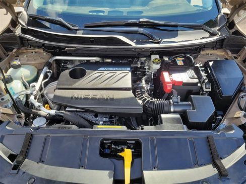 Used 2024 Nissan Rogue SV w/ SV Premium Package image 35
