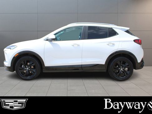 Used 2024 Buick Encore GX Sport Touring w/ Comfort Package image 4