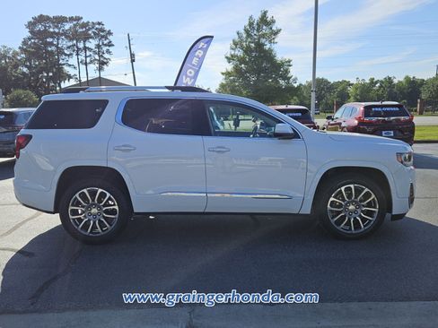 Used 2023 GMC Acadia Denali AWD/4WD image 6