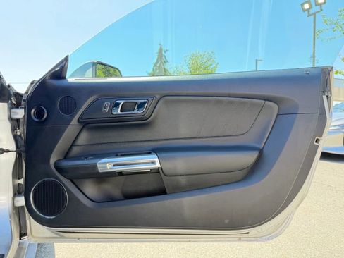 Used 2016 Ford Mustang Premium RWD image 22