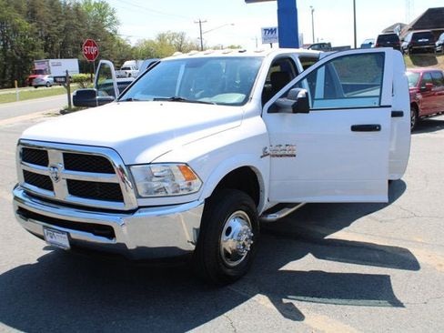 Used 2014 RAM 3500 Tradesman w/ Chrome Appearance Group image 12