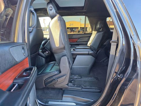 Used 2020 Lincoln Navigator L Reserve image 13