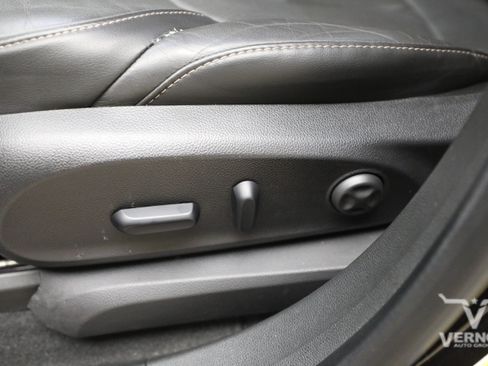 Used 2018 Buick Envision Premium AWD/4WD image 14