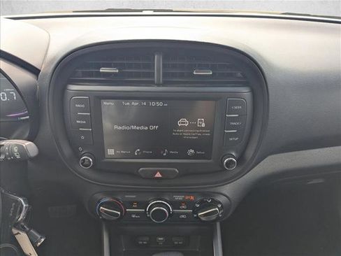 Used 2025 Kia Soul LX w/ LX Technology Package image 12