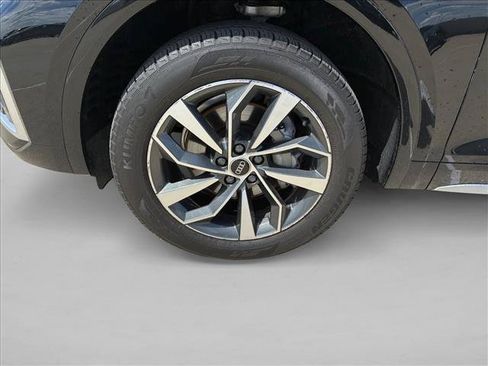 Used 2023 Audi Q5 2.0T Premium Plus w/ Premium Plus Package AWD/4WD image 9