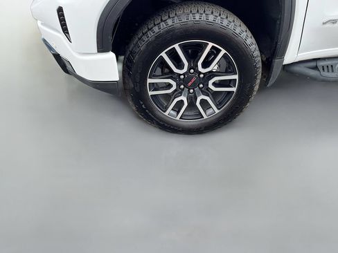 Used 2026 GMC Sierra 1500 AT4 AWD/4WD image 32