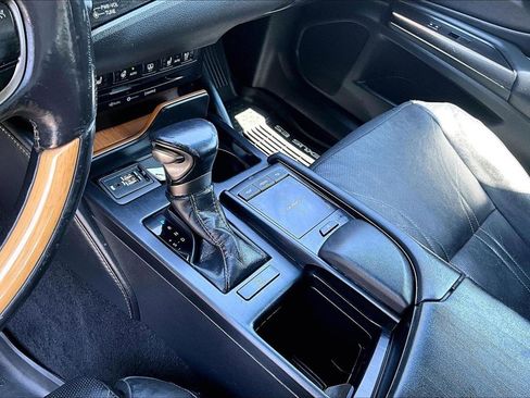 Used 2019 Lexus ES 350 w/ Accessory Package FWD image 18