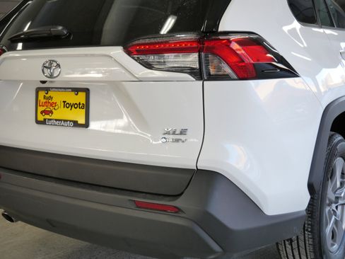 Certified 2025 Toyota RAV4 XLE image 18