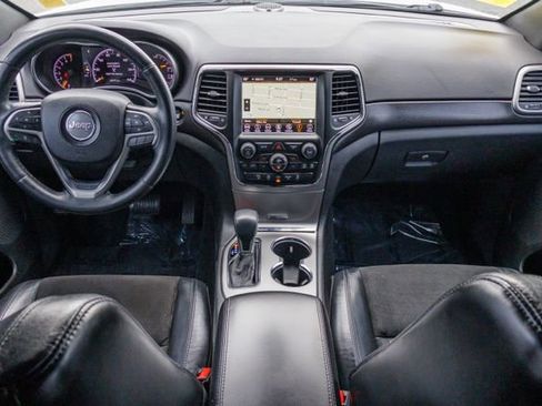 Used 2018 Jeep Grand Cherokee Altitude image 21