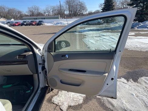 Used 2005 Chevrolet Cobalt LT image 30