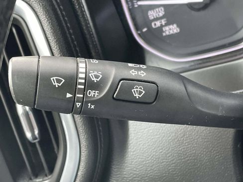 Used 2019 GMC Sierra 1500 SLT image 29