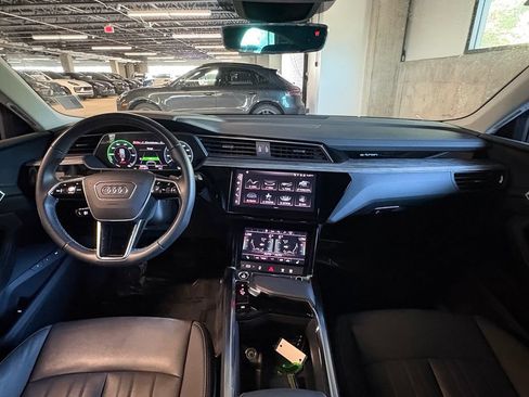 Used 2022 Audi e-tron Premium AWD/4WD image 16