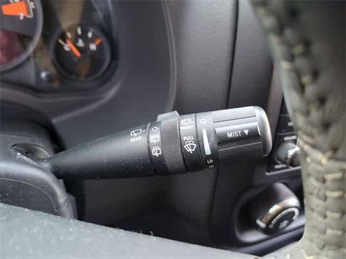 Used 2016 Jeep Compass 75th Anniversary w/ Power Value Group image 26